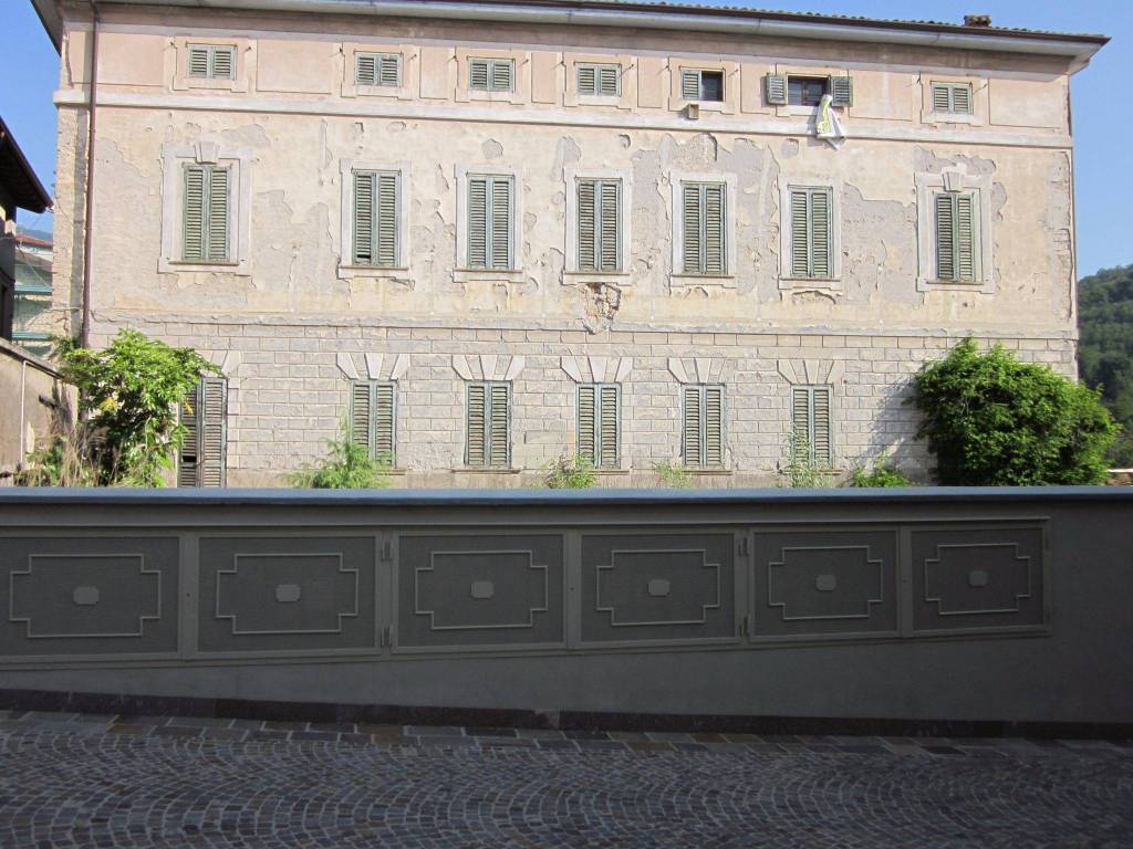 ALMENNO SAN SALVATORE piazza San Salvatore  – Palazzo